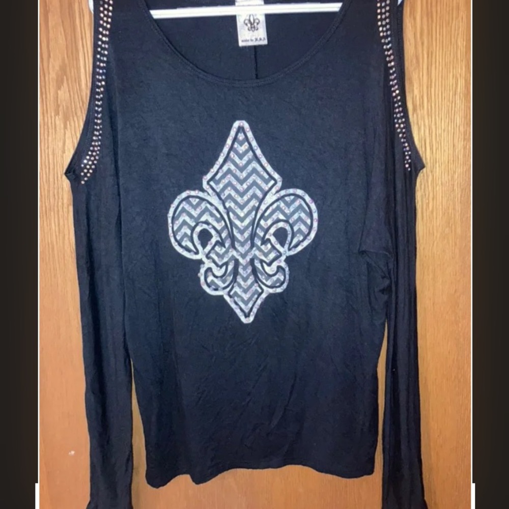 Cold shoulder shirt